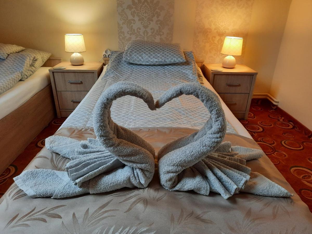 For You Apartman Дьюла Екстер'єр фото